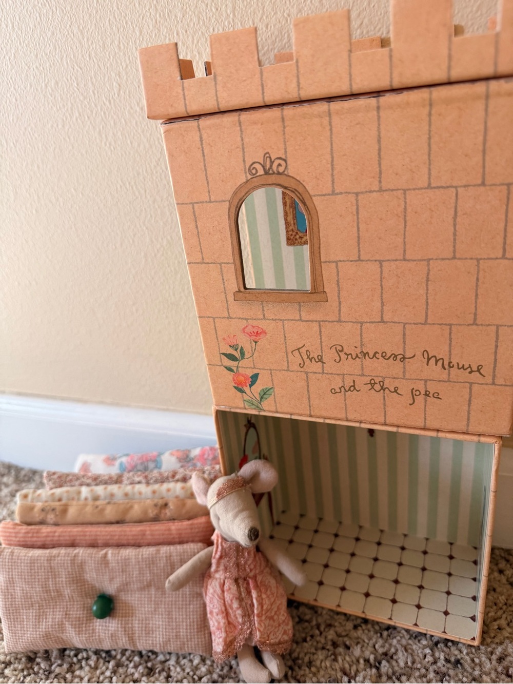 Maileg The Princess and the Pea  Pink Castle Playhouse set.